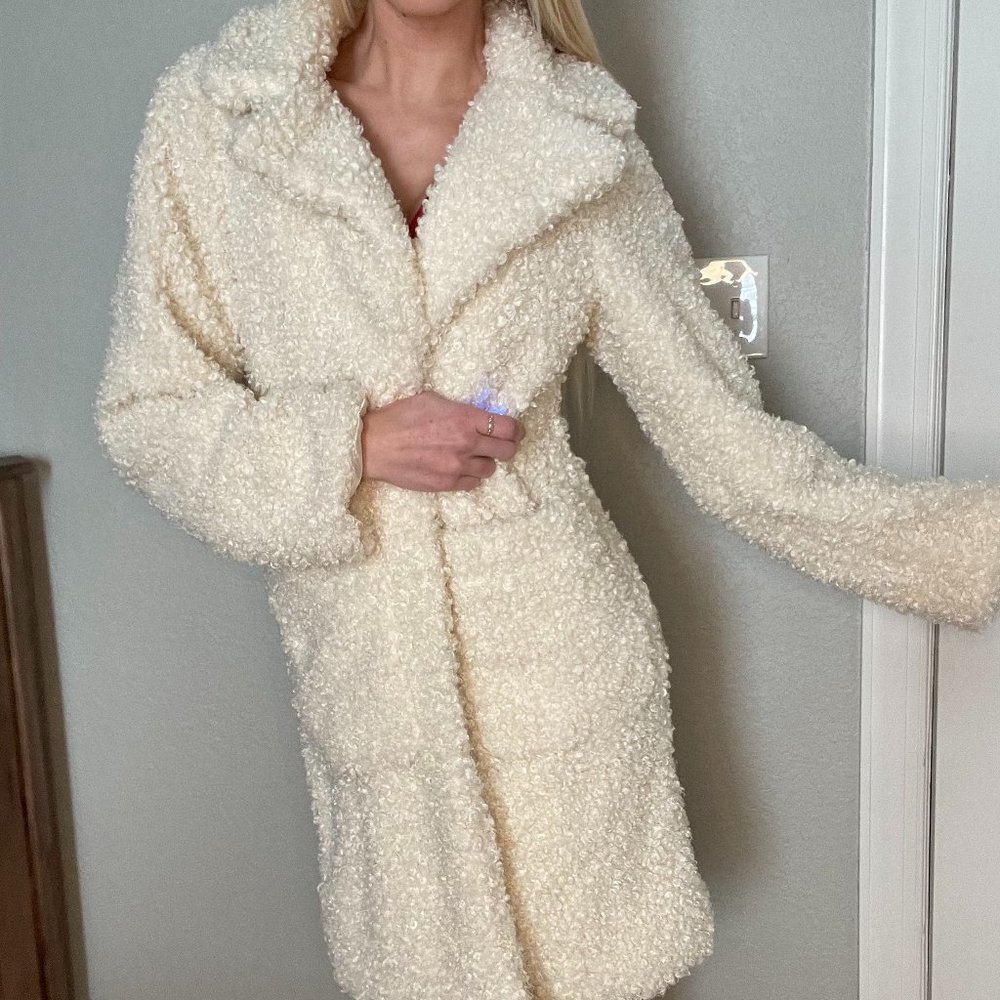 New Tiger Mist size S cream fur peacoat